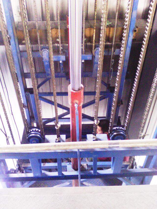 四倍速導(dǎo)軌式升降機(jī) 四倍速導(dǎo)軌式升降機(jī)