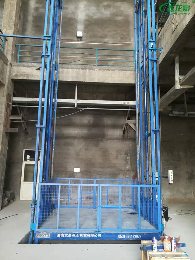 導軌式升降機 導軌式升降機